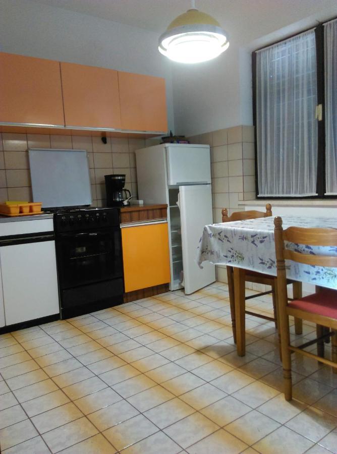 Apartmani Vrzic Baska  Bagian luar foto