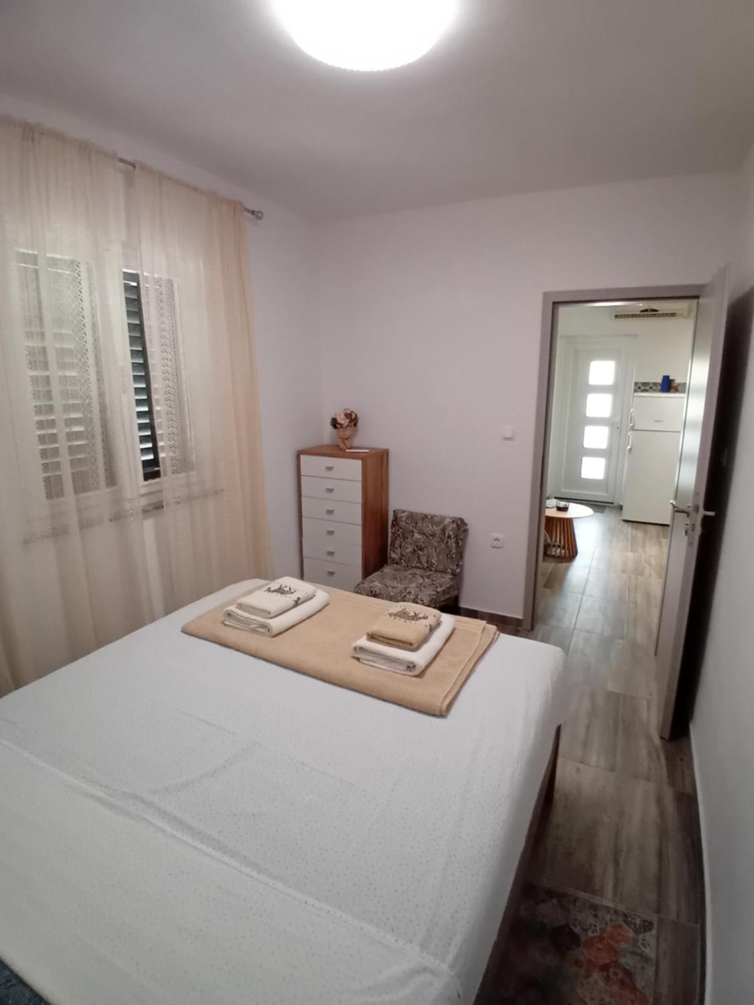 Apartmani Vrzic Baska  Bagian luar foto