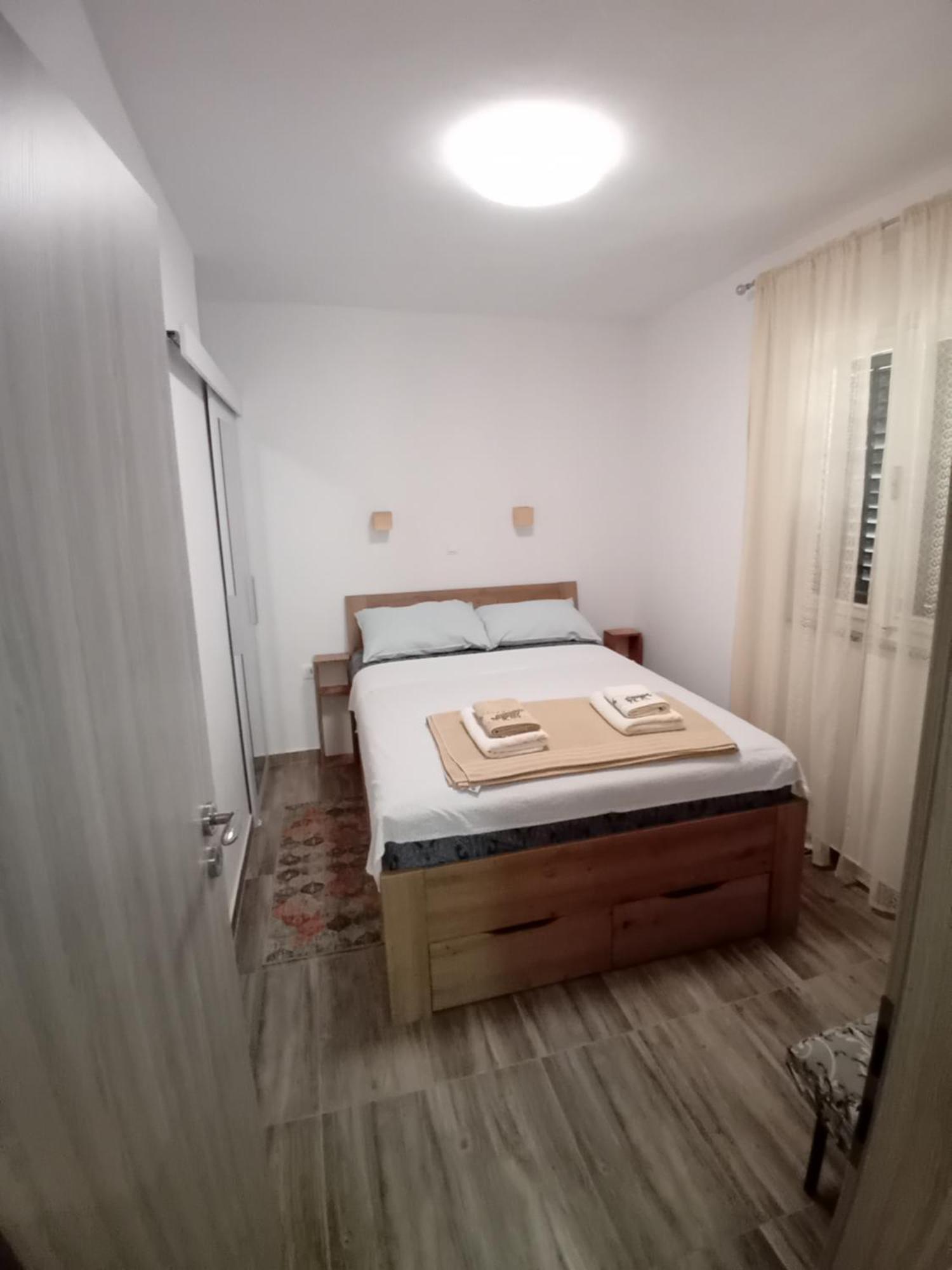 Apartmani Vrzic Baska  Bagian luar foto