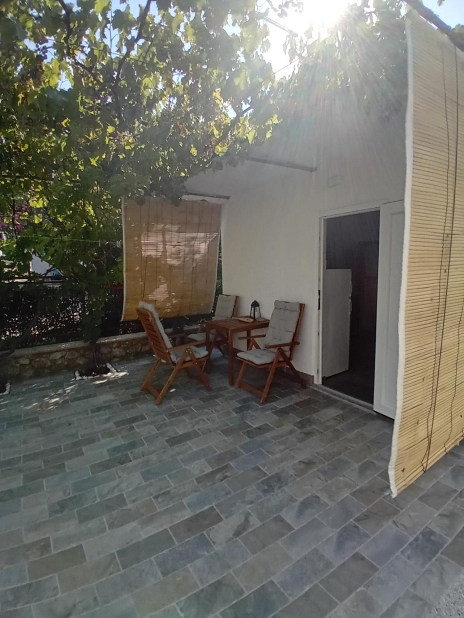 Apartmani Vrzic Baska  Bagian luar foto